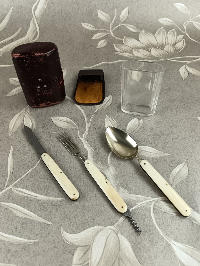 Victorian Folding Campaign Cutlery Set in Morocco Leather Case (9).jpg